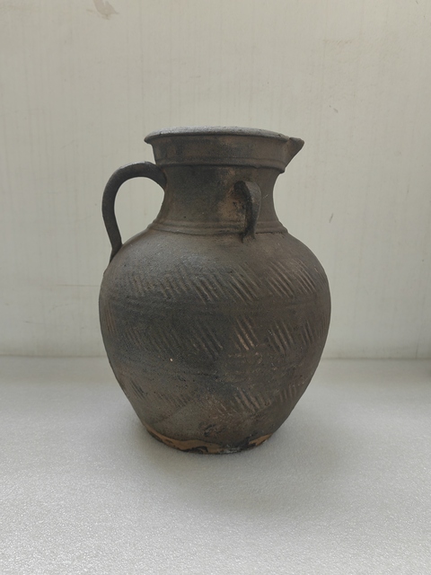 古玩陶瓷褐釉席紋花澆拍賣,當(dāng)前價(jià)格298元