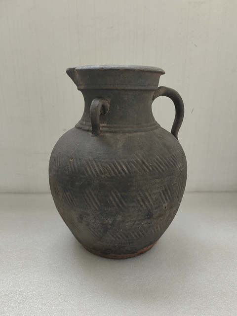 古玩陶瓷褐釉席紋花澆拍賣,當(dāng)前價(jià)格298元