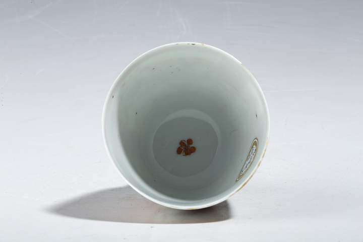 古玩陶瓷清康熙·五彩花卉紋鈴鐺杯拍賣，當前價格3200元