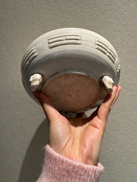 古玩陶瓷明晚德化窯八卦香爐拍賣，當(dāng)前價格1600元