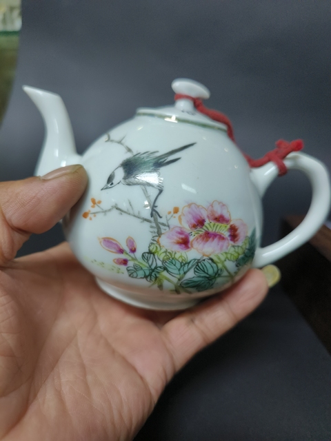 古玩陶瓷粉彩花鳥紋壺拍賣，當前價格1000元