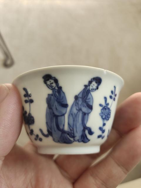古玩陶瓷青花四美圖茶杯，注意品相拍賣，當前價格4000元