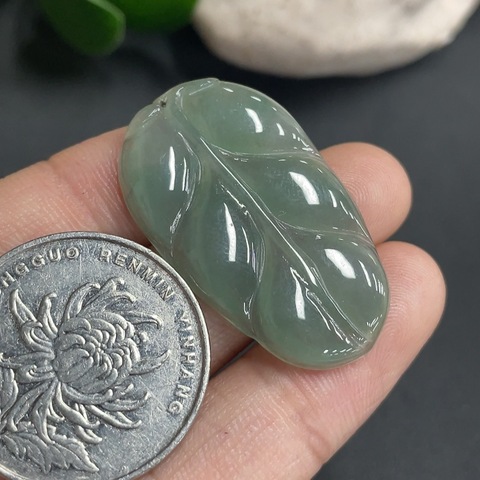 古玩玉器113天然翡翠葉型掛件拍賣，當(dāng)前價(jià)格158元