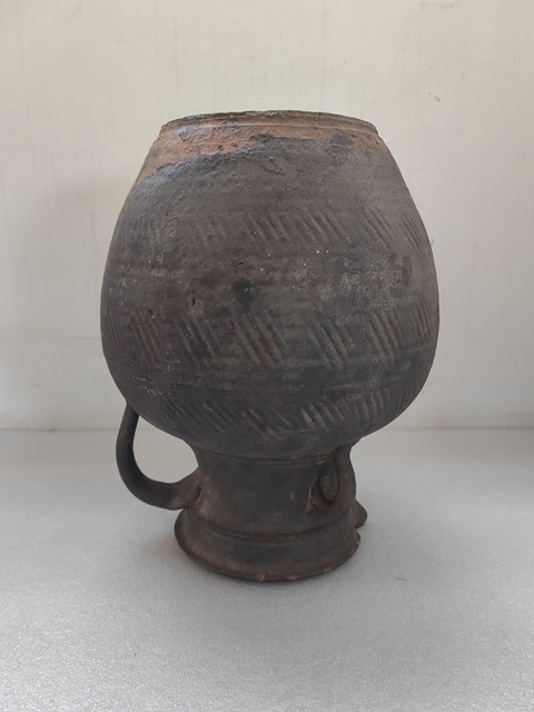 古玩陶瓷褐釉席紋花澆拍賣,當(dāng)前價(jià)格298元