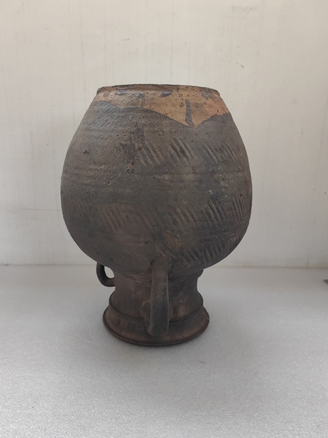 古玩陶瓷褐釉席紋花澆拍賣,當(dāng)前價(jià)格298元