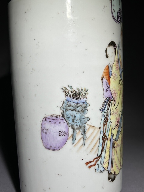 古玩陶瓷粉彩人物瓶拍賣，當前價格8600元