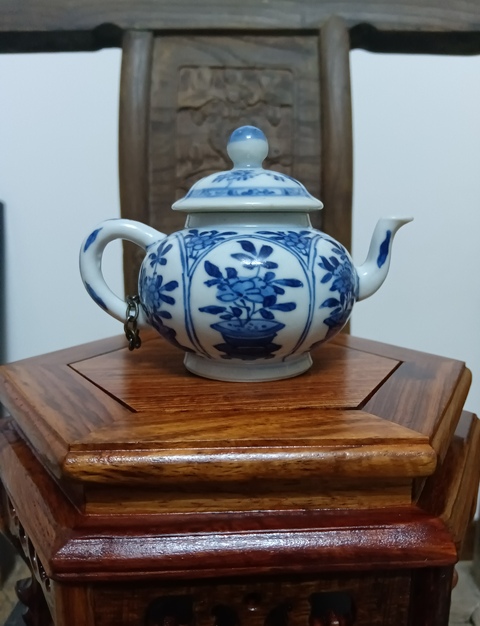 古玩陶瓷康熙青花花卉紋執(zhí)壺拍賣，當前價格5800元