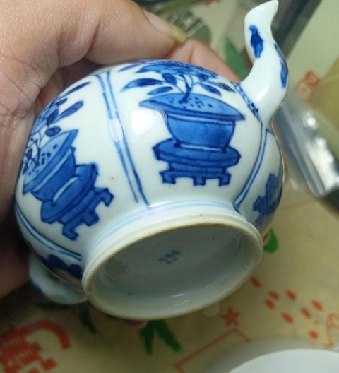 古玩陶瓷康熙青花花卉紋執(zhí)壺拍賣，當前價格5800元