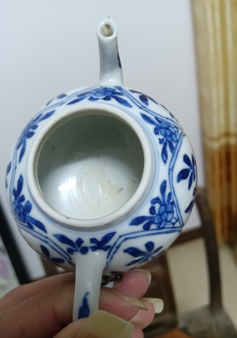 古玩陶瓷康熙青花花卉紋執(zhí)壺拍賣，當前價格5800元