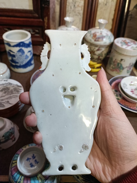 古玩陶瓷乾隆粉彩壁瓶拍賣，當前價格4888元