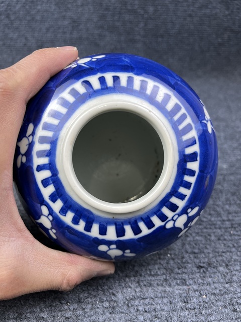 古玩陶瓷青花留白冰梅罐拍賣,當前價格1088元