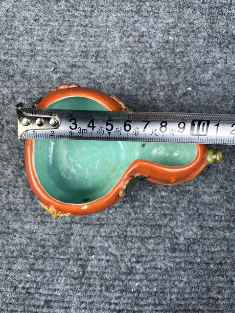 古玩陶瓷內(nèi)松石綠釉外**紅葫蘆型水盂拍賣,當(dāng)前價(jià)格2988元