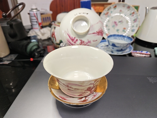 古玩陶瓷民國胭脂紅山水三才蓋碗拍賣，當前價格580元