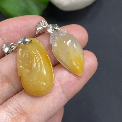 古玩玉器127天然翡翠掛墜一對一手走（正冰種）黃翡。拍賣，當前價格360元