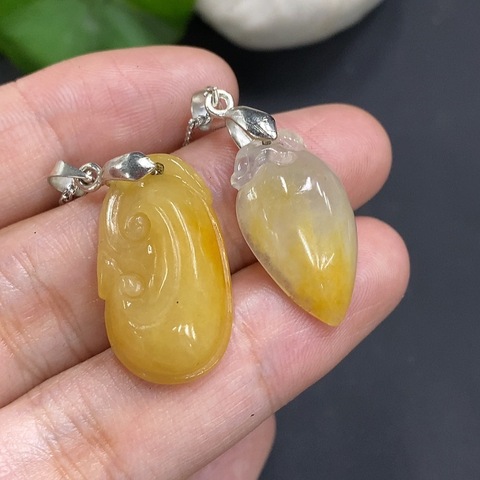 古玩玉器127天然翡翠掛墜一對一手走（正冰種）黃翡。拍賣，當前價格360元