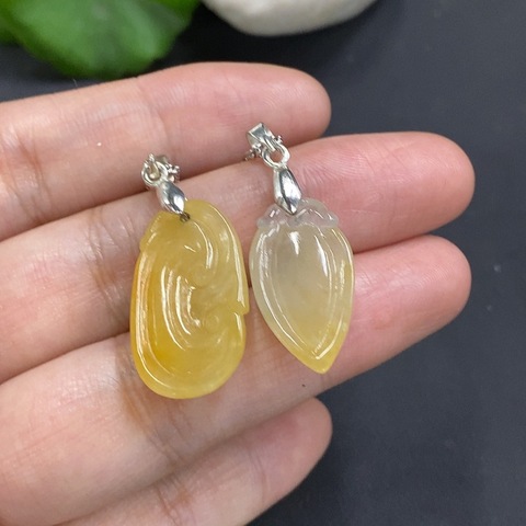 古玩玉器127天然翡翠掛墜一對一手走（正冰種）黃翡。拍賣，當前價格360元