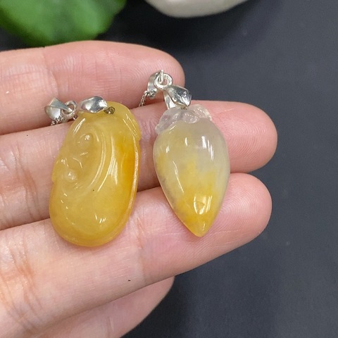 古玩玉器127天然翡翠掛墜一對一手走（正冰種）黃翡。拍賣，當前價格360元