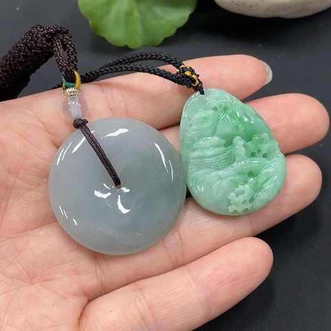 古玩玉器135天然翡翠掛墜兩件一手走拍賣，當(dāng)前價格298元