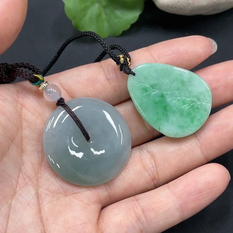 古玩玉器135天然翡翠掛墜兩件一手走拍賣，當(dāng)前價格298元