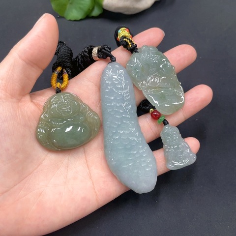 古玩玉器142天然翡翠掛墜一組四件一手走拍賣，當(dāng)前價(jià)格460元