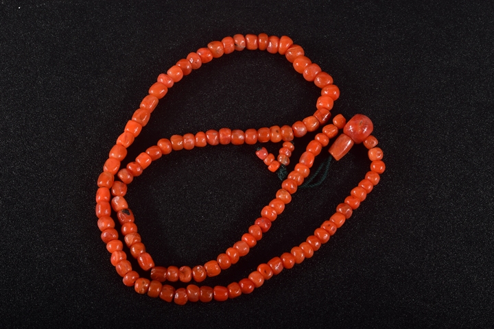 古玩玉器天然“南紅瑪瑙”珠串拍賣,當前價格2530元