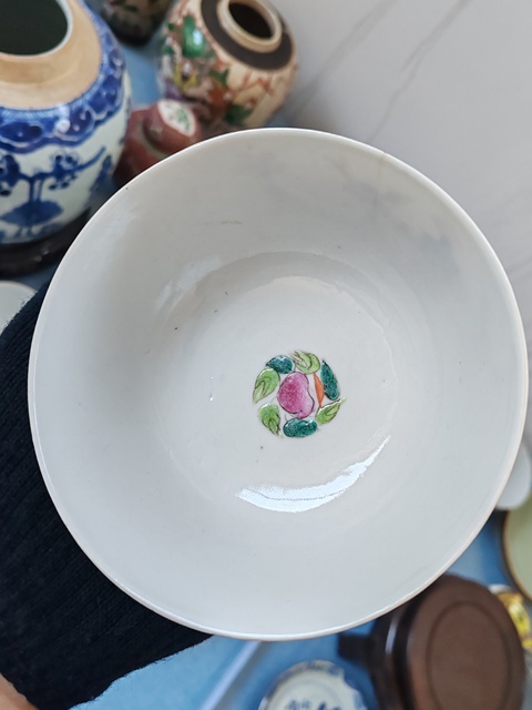 古玩陶瓷清同治時期粉彩花卉紋碗拍賣,當前價格700元