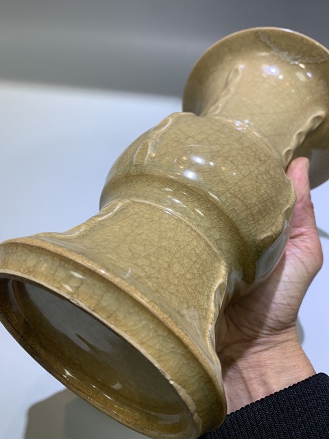 古玩陶瓷明代龍泉窯出戟尊拍賣,當(dāng)前價(jià)格90000元