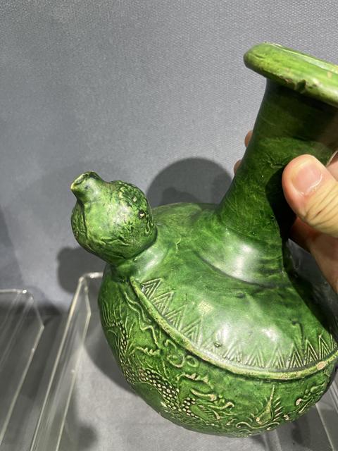 古玩陶瓷綠釉模印龍紋軍持拍賣，當前價格12800元