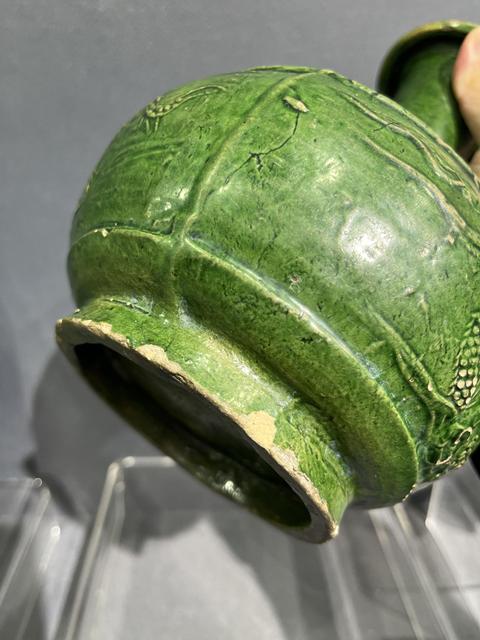 古玩陶瓷綠釉模印龍紋軍持拍賣，當前價格12800元