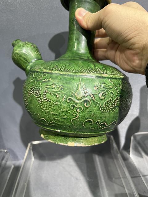 古玩陶瓷綠釉模印龍紋軍持拍賣，當前價格12800元
