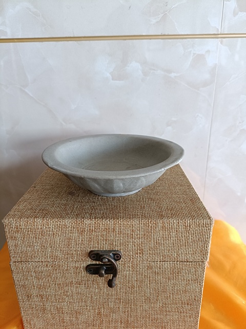 古玩陶瓷南宋龍泉窯青釉蓮瓣洗拍賣，當前價格2980元