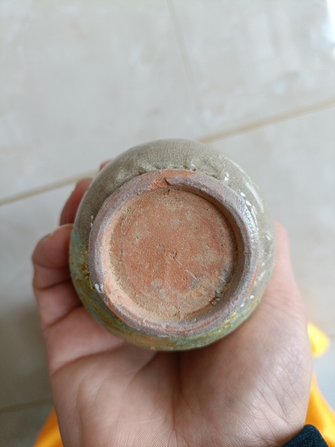 古玩陶瓷館藏級南宋龍泉青瓷黃釉膽式瓶（精品）拍賣，當前價格1980元