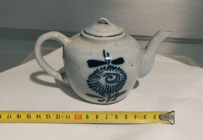 古玩陶瓷青花花卉福紋茶壺拍賣,當前價格0元