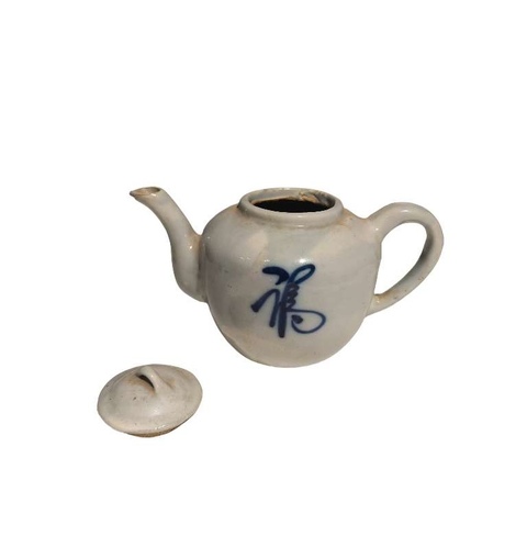 古玩陶瓷青花花卉福紋茶壺拍賣,當前價格0元