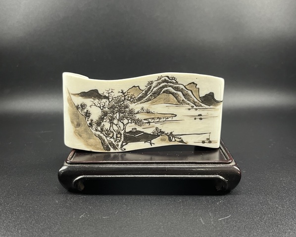 古玩陶瓷黑彩山水反瓷墨床拍賣,當(dāng)前價(jià)格5500元