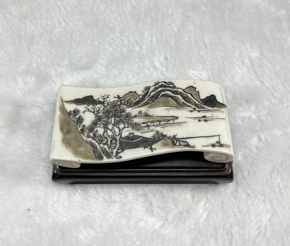 古玩陶瓷黑彩山水反瓷墨床拍賣,當(dāng)前價(jià)格5500元