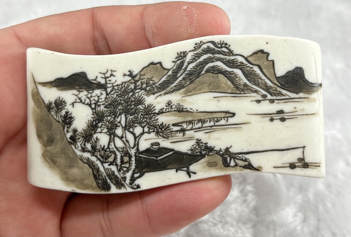 古玩陶瓷黑彩山水反瓷墨床拍賣,當(dāng)前價(jià)格5500元