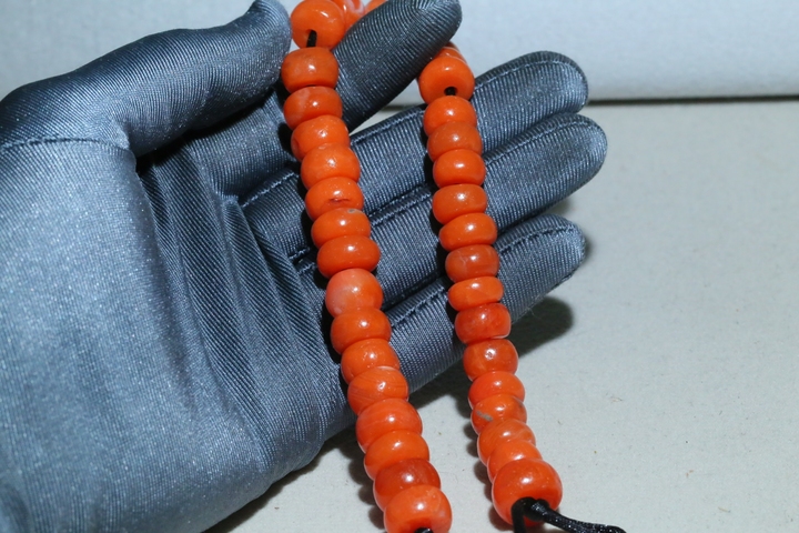 古玩玉器天然保山南紅瑪瑙珠串拍賣,當前價格1580元