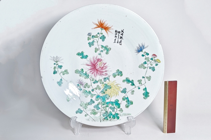 中国古玩　粉彩人物画香合　直径9.2㎝　東Y5-0608① 中国古玩 粉彩人物画香合 直径9.2㎝ 東Y5-0608① 中国古玩 粉