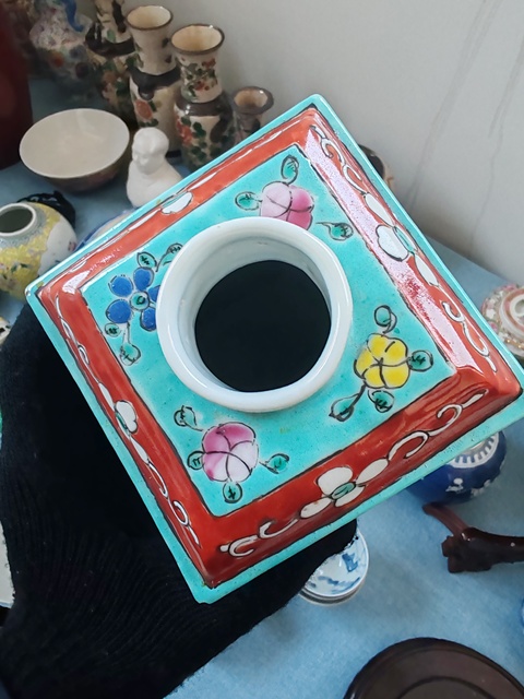 古玩陶瓷民國松石地粉彩花卉紋四方茶葉罐拍賣,當前價格1660元