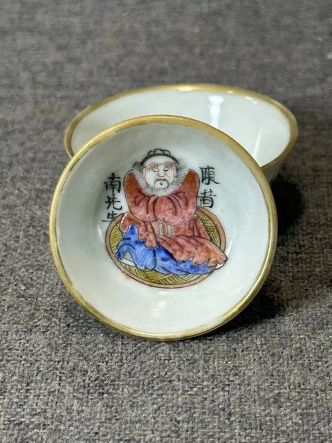 古玩陶瓷道光粉彩無雙譜人物小馬蹄杯拍賣，當前價格8888元