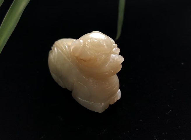 古玩玉器明代和田玉雕“瑞獸”擺件拍賣,當前價格25000元