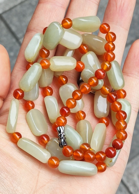 古玩玉器和田玉項鏈拍賣,當前價格1168元