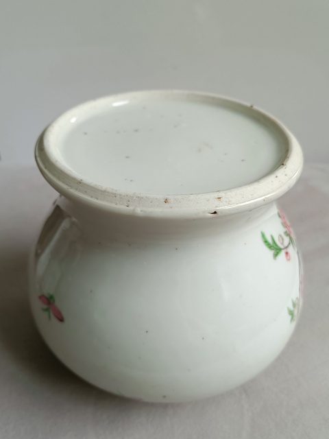 古玩陶瓷粉彩花鳥(niǎo)紋罐拍賣,當(dāng)前價(jià)格420元