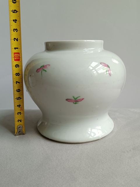 古玩陶瓷粉彩花鳥(niǎo)紋罐拍賣,當(dāng)前價(jià)格420元