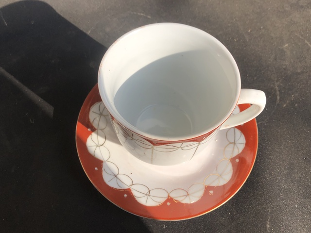 古玩陶瓷珊hu紅描金花卉紋杯碟拍賣,當前價格0元