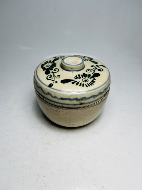 古玩陶瓷磁州窯青花花卉紋煙絲蓋盒拍賣,當前價格0元