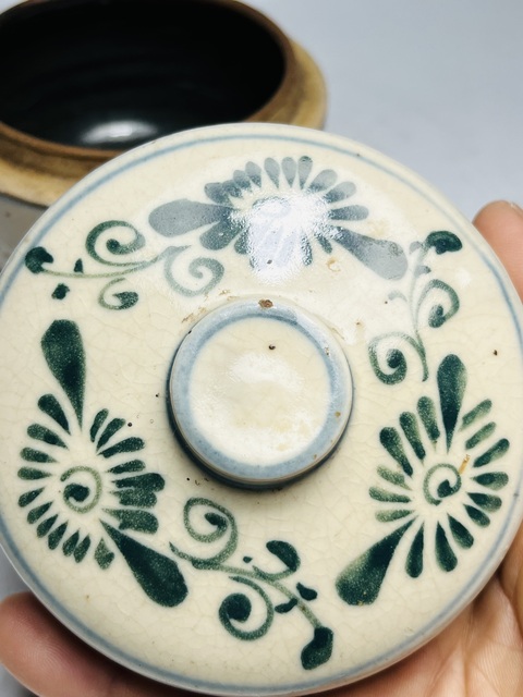 古玩陶瓷磁州窯青花花卉紋煙絲蓋盒拍賣,當前價格0元