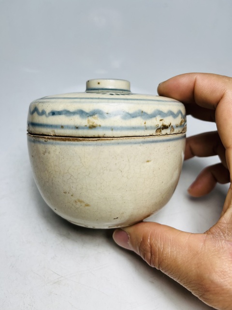 古玩陶瓷磁州窯青花花卉紋煙絲蓋盒拍賣,當前價格0元