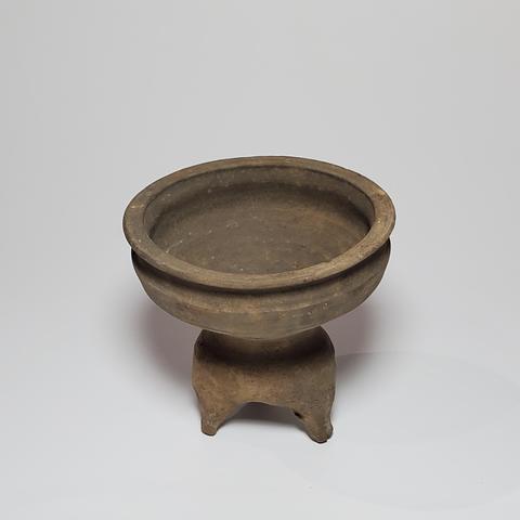古玩陶瓷灰陶鬳拍賣,當(dāng)前價(jià)格3000元